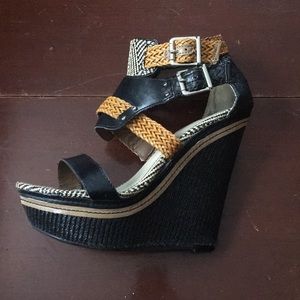 Mossimo Black Brown Tribal Wicker Wedge Size 8